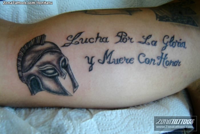 Foto de tatuaje Letras, Yelmos, Frases