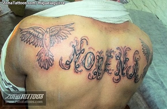 Foto de tatuaje Palomas, Aves, Letras