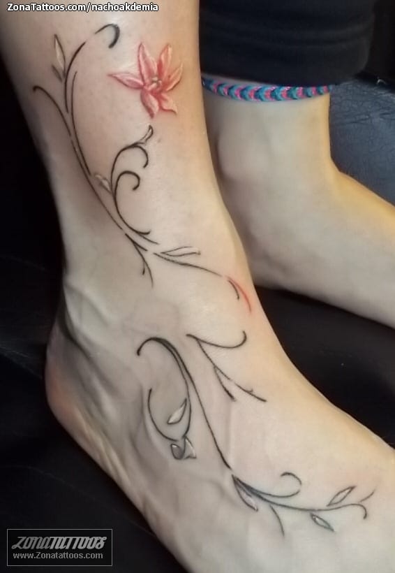 Tattoo photo Flourish, Ankle