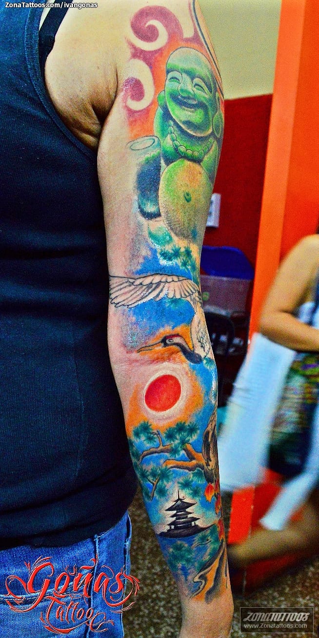 Foto de tatuaje Pagodas, Mangas, Budas