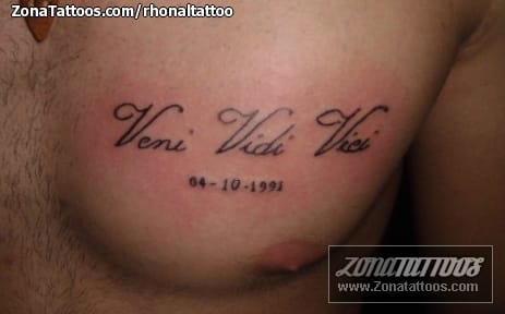 Foto de tatuaje Letras, Pecho, Latín