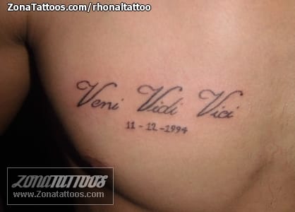 Foto de tatuaje Letras, Pecho, Latín