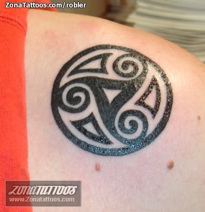 Tattoo photo Triskelion, Celtic