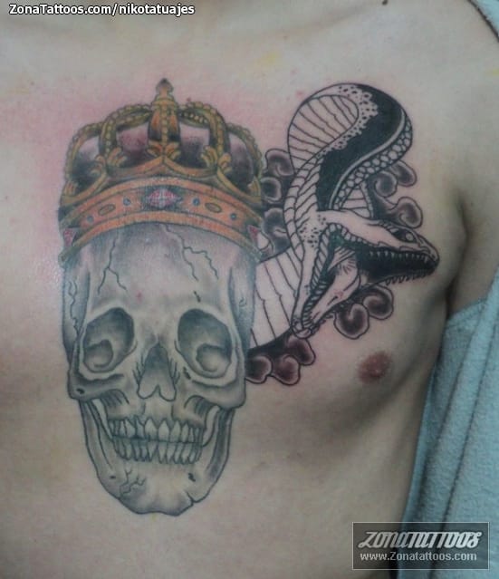 Foto de tatuaje Calaveras, Serpientes, Coronas