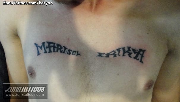 Foto de tatuaje Pecho, Nombres, Letras