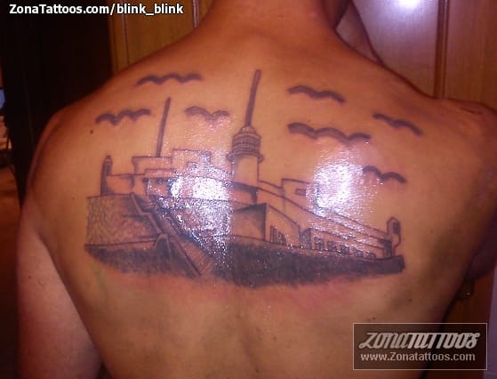 Foto de tatuaje Edificios, Espalda