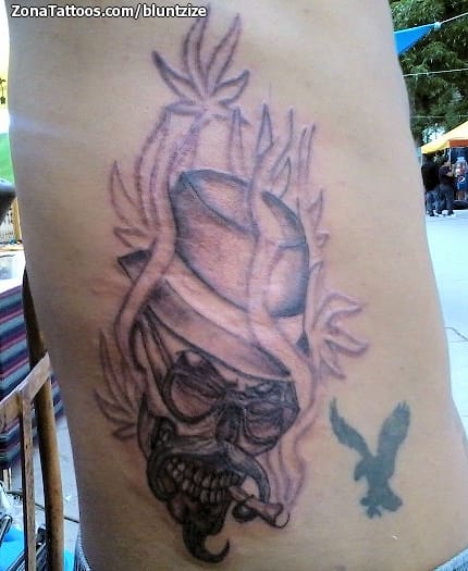 Foto de tatuaje Marihuana, Calaveras