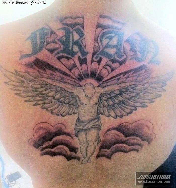 Foto de tatuaje Ángeles, Nubes, Religiosos