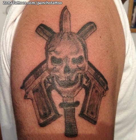 Foto de tatuaje Escudos, Militares, Calaveras