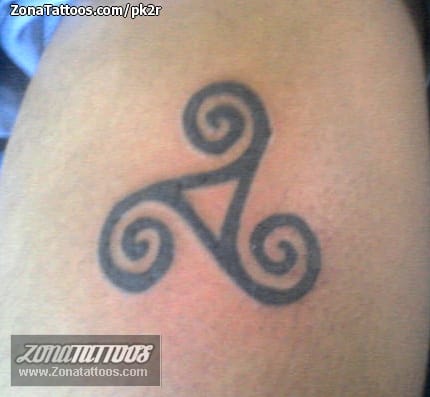 Tattoo photo Celtic, Triskelion