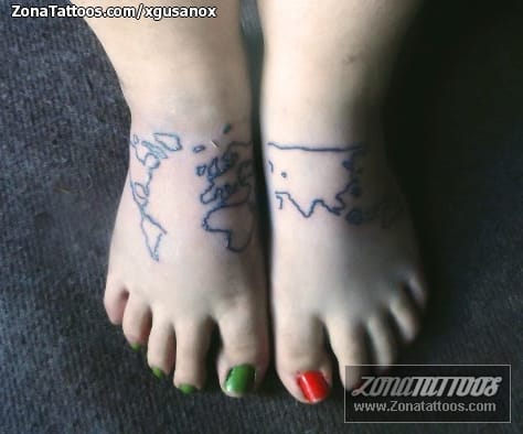 Foto de tatuaje Mapas, Empeine