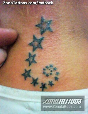 Foto de tatuaje Estrellas, Espirales, Nuca