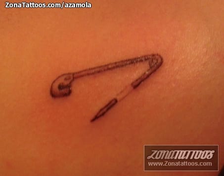 Tattoo photo Safety pins