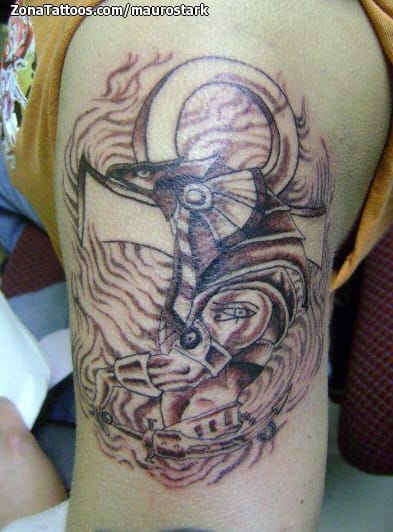 Tattoo photo Egyptian, Horus