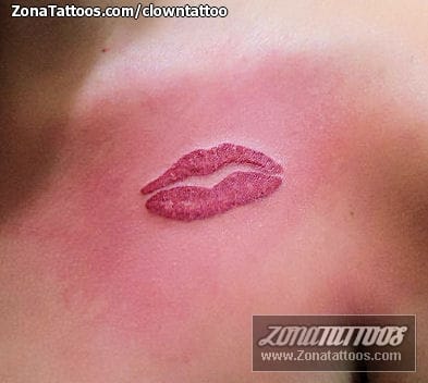 Tattoo photo Kisses