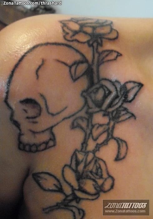 Foto de tatuaje Calaveras, Flores