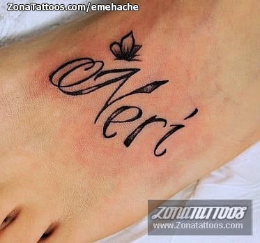 Foto de tatuaje Letras, Nombres, Empeine