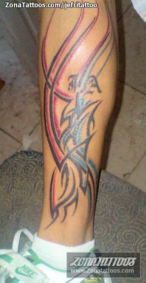 Tattoo photo Tribal, Leg