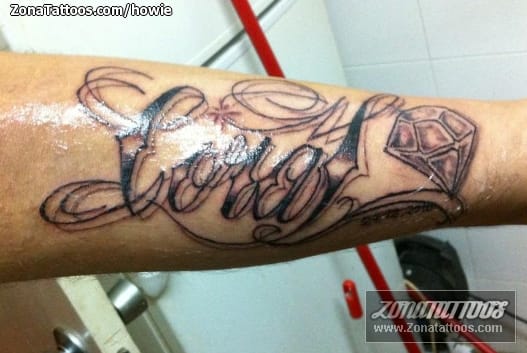 Foto de tatuaje Letras, Nombres, Diamantes