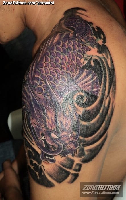 Foto de tatuaje Koi, Cover Up, Dragones