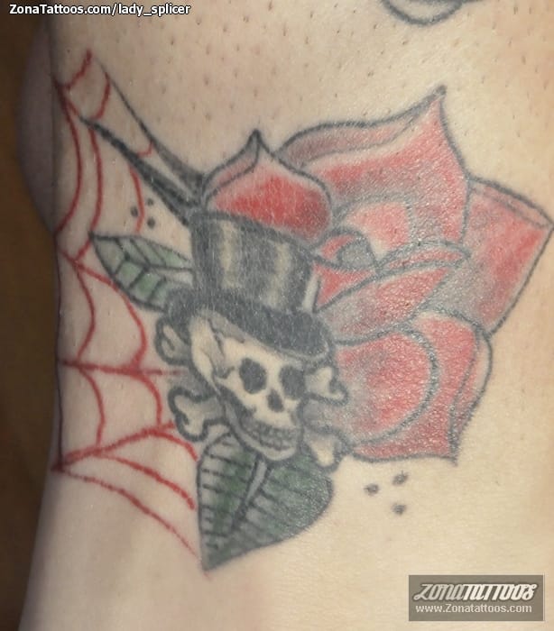 Foto de tatuaje Rosas, Calaveras, Telarañas