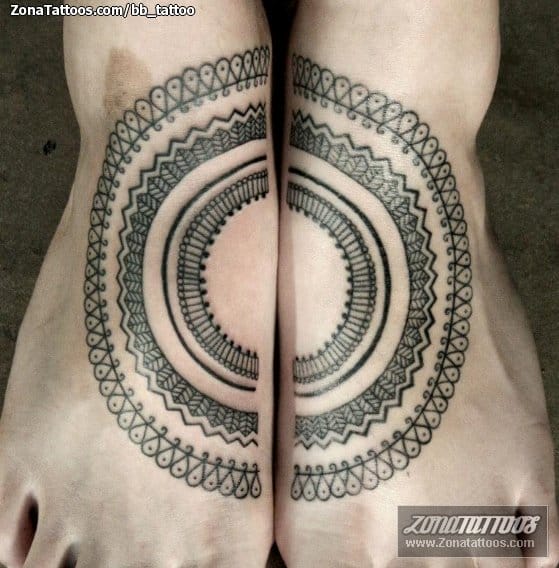 Tattoo photo Mandalas, Foot