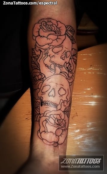 Tattoo photo Skulls, Roses, Chicanos