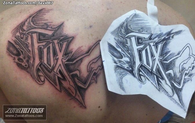 Foto de tatuaje Omóplato, Logos, Letras