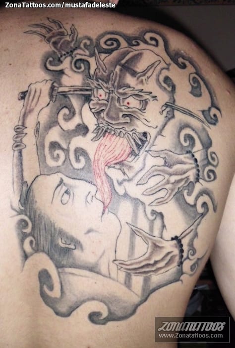 Foto de tatuaje Samurais, Demonios, Omóplato