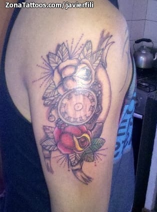 Foto de tatuaje Relojes, Rosas, Flores