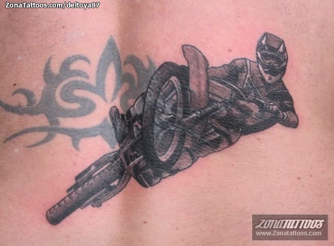 Foto de tatuaje Cover Up, Motos, Deportes