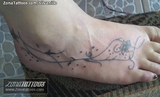 Tattoo photo Instep, Flourish