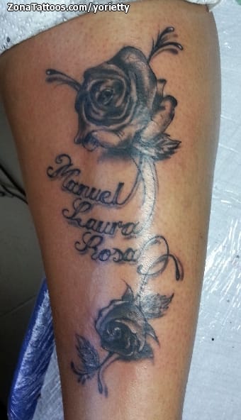 Foto de tatuaje Rosas, Flores, Nombres