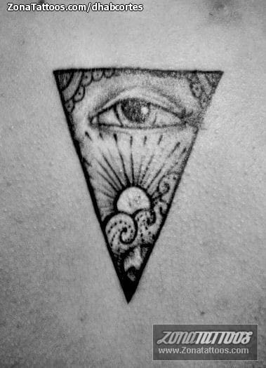 Foto de tatuaje Ojos, Soles, Nubes