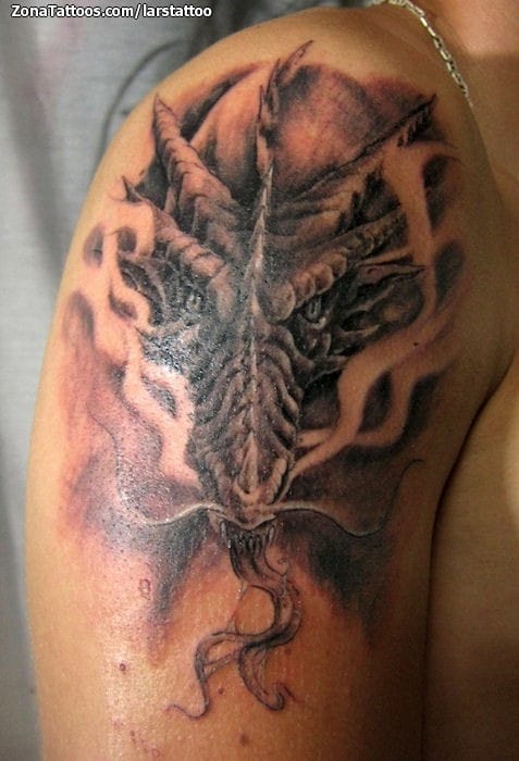 Foto de tatuaje Hombro, Dragones, Fantasía