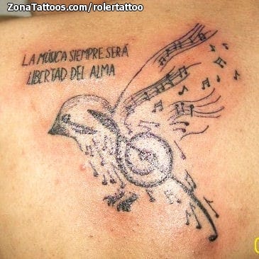 Foto de tatuaje Aves, Notas Musicales, Partituras