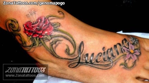 Foto de tatuaje Nombres, Flores, Empeine