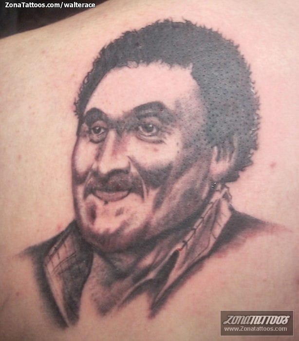 Tattoo photo Shoulder blade, Portraits, People