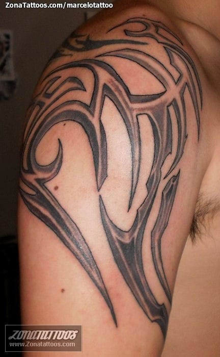 Foto de tatuaje Hombro, Tribales