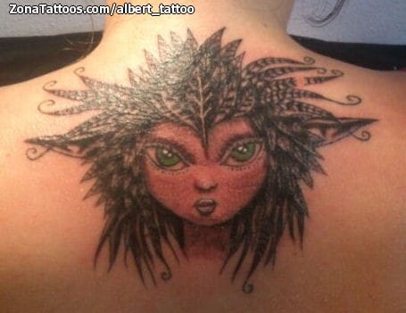 Foto de tatuaje Rostros, Plumas, Espalda