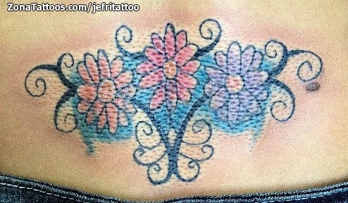 Foto de tatuaje Flores, Filigranas