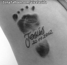 Tattoo photo Jesús, Footprints, Names