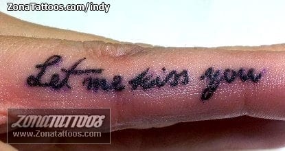 Foto de tatuaje Letras, Frases, Dedos