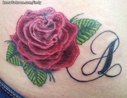 Foto de tatuaje Rosas, Iniciales, Letras