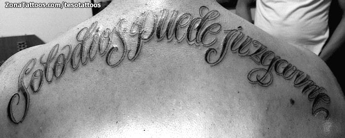 Foto de tatuaje Frases, Letras, Espalda