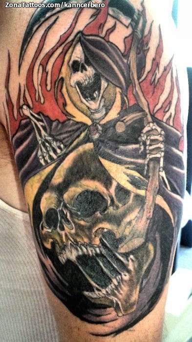 Foto de tatuaje Calaveras, Llamas, Brazo