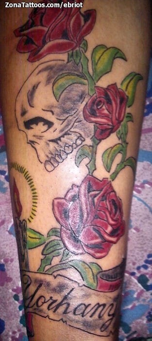 Foto de tatuaje Calaveras, Rosas, Flores