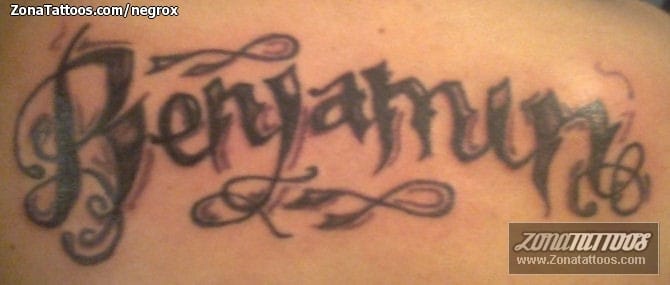 Foto de tatuaje Letras, Filigranas