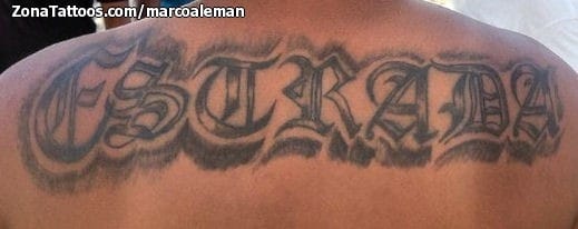 Foto de tatuaje Letras, Espalda