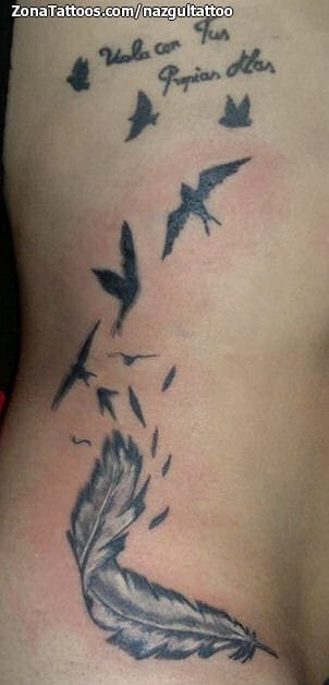 Foto de tatuaje Plumas, Aves, Letras